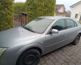 Ford Ford Mondeo 2,0 Ghia Ghia Gebrauchtwagen