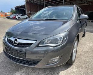 Opel Opel Astra J Sports Tourer Sport/XENON/SHZ/SPORTSI Gebrauchtwagen