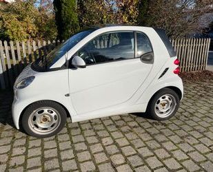 Smart Smart ForTwo coupé 1.0 52kW mhd white limited whit Gebrauchtwagen