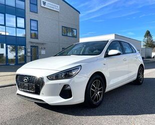 Hyundai Hyundai i30 Pure*1.Hand*SpurhalteAss*PDC* Gebrauchtwagen