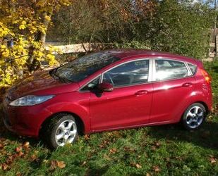 Ford Ford Fiesta 1,4 16V Ambiente Ambiente Gebrauchtwagen