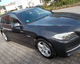 BMW BMW 520d Touring*Navi*AHK*1A* Gebrauchtwagen