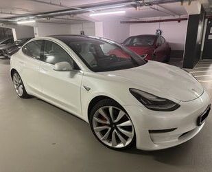 Tesla Tesla Model 3 Performance - Allradantrieb mit Dual Gebrauchtwagen