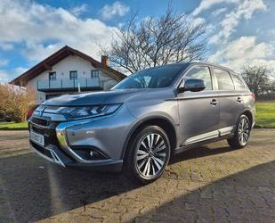 Mitsubishi Mitsubishi Outlander Diamant Edition+ AT 4WD WR Gebrauchtwagen