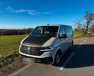 VW Volkswagen T6.1 Multivan *LED*AHK*SHZ*7-Sitze Gebrauchtwagen