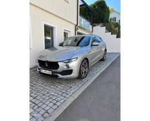 Maserati Maserati Levante Benzin 3.0 V6 316kW S GRANSPORT 4 Gebrauchtwagen