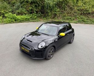 Mini MINI F56 LED gr. Navi Kamera DrivAssist ACC HUD Vo Gebrauchtwagen