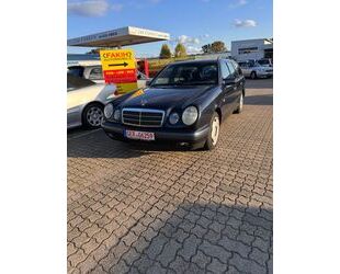 Mercedes-Benz Mercedes-Benz E 320 CLASSIC Gebrauchtwagen