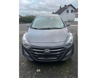 Hyundai Hyundai i30 blue 1.6 CRDi 81kW Gebrauchtwagen