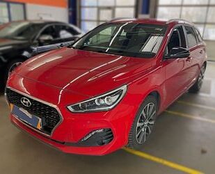 Hyundai Hyundai i30 1.6 CRDi Kom|1.Hand|LED|AHK|RFK|SHZ|TE Gebrauchtwagen