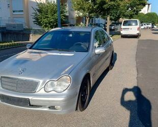 Mercedes-Benz Mercedes-Benz C200 zu verkaufen Gebrauchtwagen