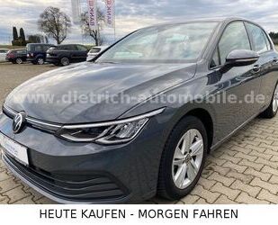 VW Volkswagen Golf VIII 1,5TSi SHZ PDC NAVI LED GARAN Gebrauchtwagen