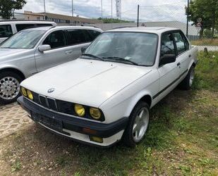 BMW BMW 316i Automatik Schiebedach Anhänger Kupplung Gebrauchtwagen