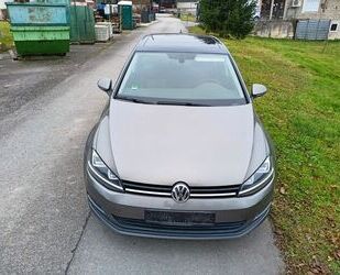 VW Volkswagen Golf 1.6 TDI DSG XenonPanoramaNaviAlu1. Gebrauchtwagen