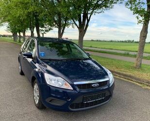 Ford Ford Focus 1.4 Limo 1Hand Gebrauchtwagen