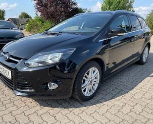 Ford Ford FocusTurnierTitanium,PDC,SHZ,AHK,Tempo,Navi, Gebrauchtwagen