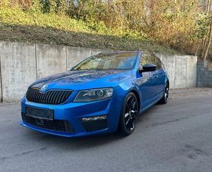 Skoda Skoda Octavia 2.0TDI RS DSG Combi Pano AHK Xenon Gebrauchtwagen