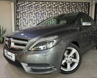 Mercedes-Benz Mercedes-Benz B 220 4Matic*AHK*BI-XENON*NAVI*PDC*S Gebrauchtwagen