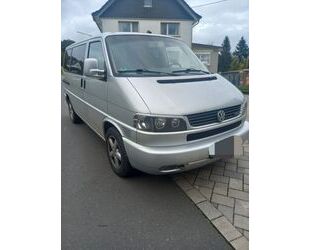 VW Volkswagen T4 Caravelle 2.5 TDI 111kW Standard Gebrauchtwagen