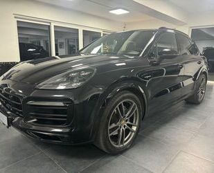 Porsche Porsche Cayenne E-Hybrid SportDesign/Pano/DVD im F Gebrauchtwagen