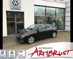 VW Volkswagen Golf 1.5 Style Schaltwagen Navi LED Kli Gebrauchtwagen