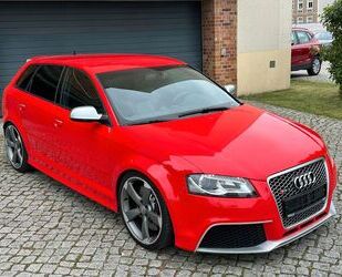 Audi Audi RS3 Sportback 2.5 TFSI SPORTPAKET!! Gebrauchtwagen