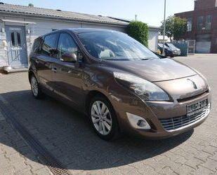 Renault Renault Grand Scenic 2.0 Luxe Leder Navi Pano 7 Si Gebrauchtwagen