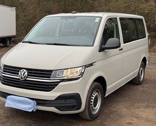 VW Volkswagen T6 Kombi, AHK, Apple / Android, 9 Sitze Gebrauchtwagen