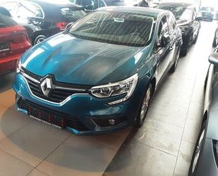 Renault Renault Megane TCe 115 Limited Navi Kamera SH Gebrauchtwagen