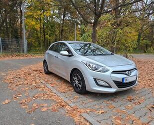 Hyundai Hyundai i30 1.4 Trend Navi/Sitzh./Rückfahrk./1.Ha Gebrauchtwagen