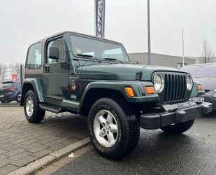 Jeep Jeep Wrangler Sahara 4.0 wenig km 1.Hand unverbast Gebrauchtwagen