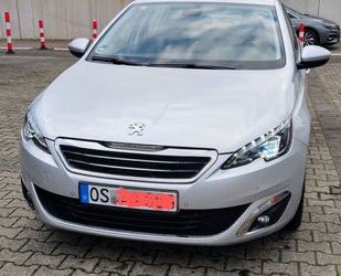 Peugeot Peugeot 308 II PureTech 130PS, Automatik, Navi, Ka Gebrauchtwagen