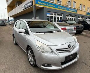 Toyota Toyota Verso Life AUT. 7-SITZE*AHK*KLIMA*ALU*PDC Gebrauchtwagen