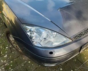 Ford Ford Focus 1,8 Ghia Gebrauchtwagen