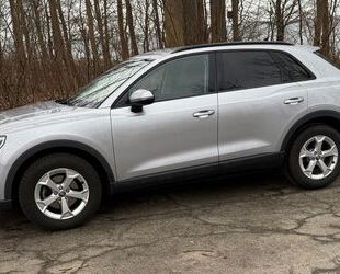 Audi Audi Q3 35 TFSI S tronic ,AHK, Garantie noch bis 3 Gebrauchtwagen