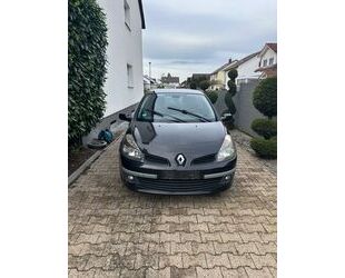 Renault Renault Clio Edition Dynamique 1.6 16V 65kW Editio Gebrauchtwagen