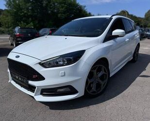 Ford Ford Focus Turnier ST Recaro Vollleder*T-Winkel*Vo Gebrauchtwagen