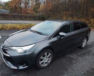 Toyota Toyota Avensis 2,0-l-D-4D Business Ed. Touring Spo Gebrauchtwagen