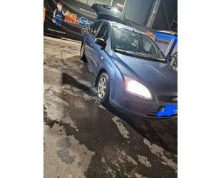 Ford Ford Focus 1,6 Ambiente Ambiente Gebrauchtwagen