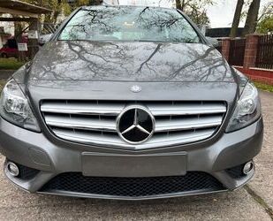 Mercedes-Benz Mercedes-Benz B 180 BlueEFFICIENCY Klimaautomatik Gebrauchtwagen