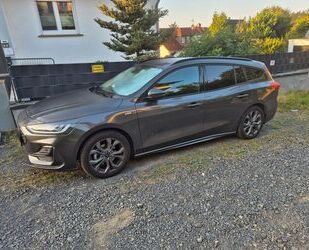 Ford Ford Focus 1,0 EcoB. Hybrid ST-Line 5 jahre Garant Gebrauchtwagen