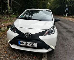 Toyota Toyota Aygo (X) 1,0-l-VVT-i x x Gebrauchtwagen