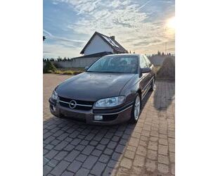 Opel Opel Omega 2.0 16V - TOP ZUSTAND 43.000 km Gebrauchtwagen