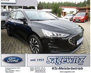 Ford Ford Focus 1.0 EcoBoost Turnier Titanium Navi ALU Gebrauchtwagen