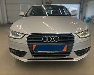 Audi Audi A4 2.0 TDI Xenon PDC AHK-ab Sitzheiz Temp 8-f Gebrauchtwagen