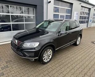 VW Volkswagen Touareg 3.0 TDI R-line LEDER AHK Navi T Gebrauchtwagen