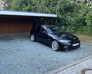 BMW BMW 325d Touring -M Paket Gebrauchtwagen