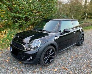 Mini MINI Mini Cooper S 184 Ps Schwarz/Schwarz Gebrauchtwagen