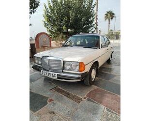 Mercedes-Benz Mercedes-Benz W123 300D Gebrauchtwagen