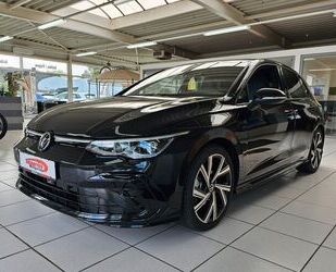 VW Volkswagen Golf VIII 1.5 eTSI R-Line DSG Navi RFK Gebrauchtwagen